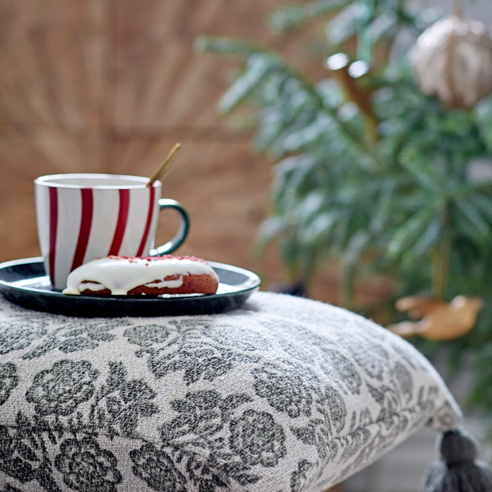 00ca1c23bd7acc7409ad8b2fa15e59c8